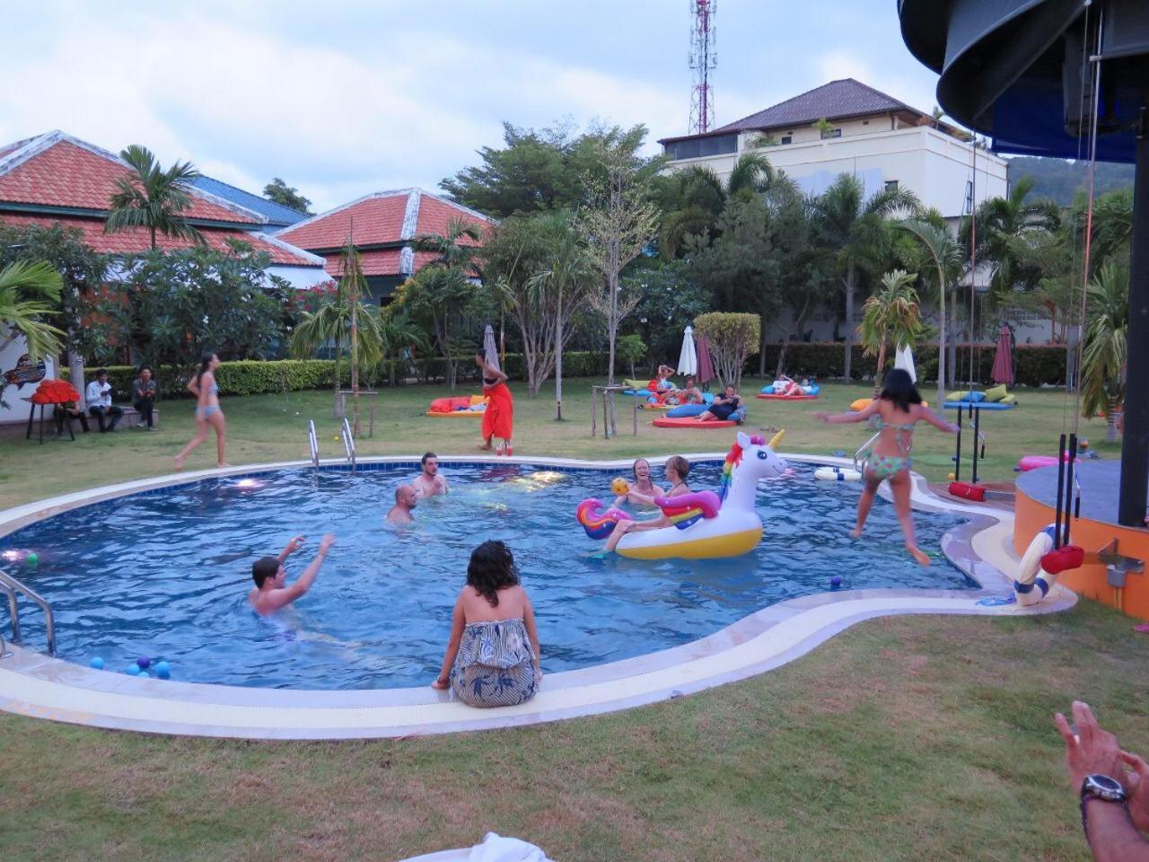 Jazz U Garden Resort Praia de Kata Exterior foto